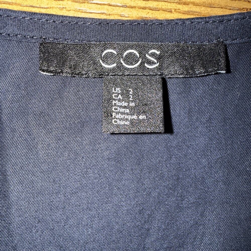 COS Women’s Navy Gathered Pleated Waist Cotton LS Blouse Sz 2 Minimalist EUC - Picture 9 of 10